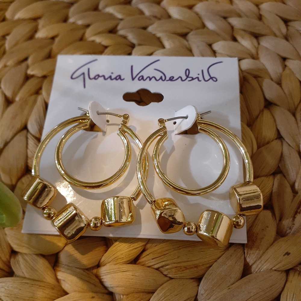 Earrings Gloria Vanderbilt